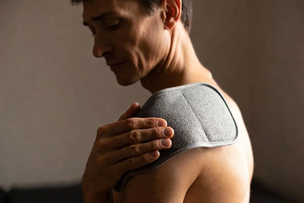 alivio dolor brazo almohadilla térmica hombro calor muscular