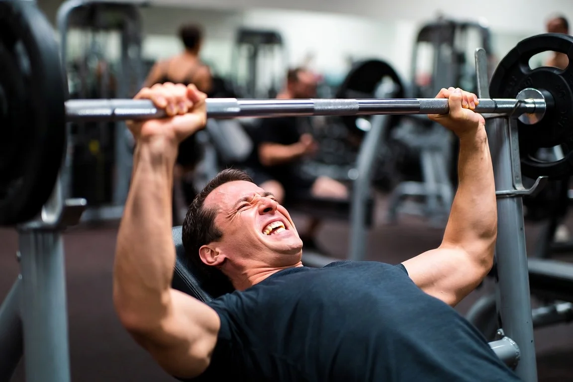 causas dolor en los musculos del pecho